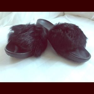 UGG Royale Furry Slide Sandal/Slipper NWT